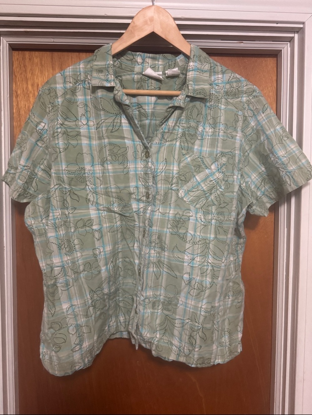 Erika Woman Light Green Plaid Floral Short-Sleeve Button-Down Shirt Sz 1X